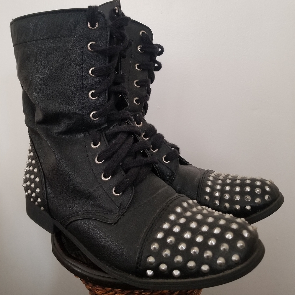 SM "Tammy" New York Sudded Lace & Zip Up Boots, Size 11, Black